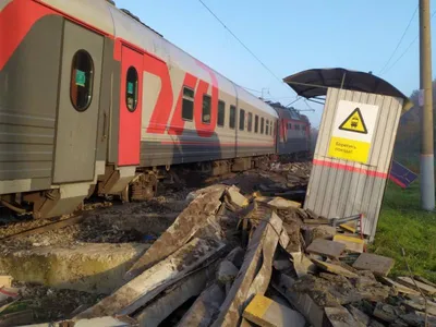 Пассажирские поезда Владивосток - Москва были задержаны из-за схода вагонов  с углем - PrimaMedia.ru