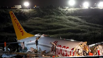 Самолет из Стамбула не смог приземлиться в Тбилиси из-за непогоды -  27.11.2022, Sputnik Грузия