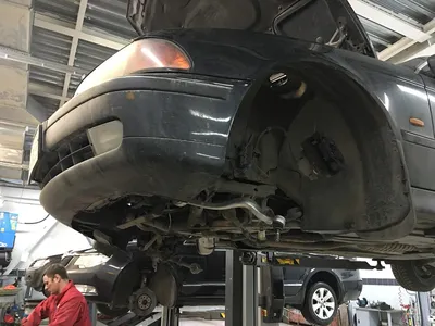 BMW E34. Передняя подвеска. Ремонт верхних рычагов - YouTube