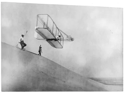 Первые самолеты в мире: кто придумал и изобрел, краткая история изобретения  и развития, когда и откуда появилась модель, кто был изобретателем