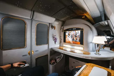 Первый класс Emirates. Как летают и что едят пассажиры за 300 000 рублей |  I LOVE TRAVEL