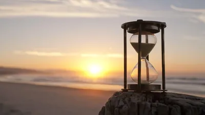 Песочные Часы На Пляже — стоковые фотографии и другие картинки Песочные часы  - Песочные часы, Пляж, Абстрактный - iStock