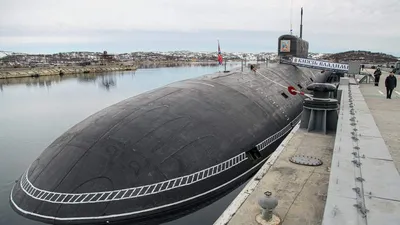 На атомной подводной лодке «Князь Владимир» поднят Андреевский флаг | Время  России