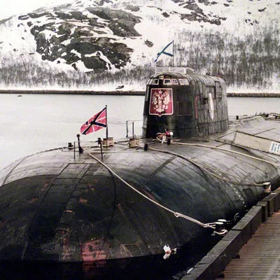 File:Первая подводная лодка.JPG - Wikimedia Commons