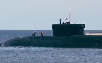 Атомная подводная лодка \"Юрий Долгорукий\" проект \"Борей\" К-535 1/350 (9061)