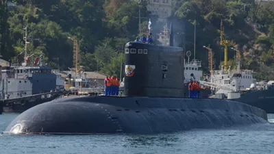 ЧФ РФ новости — командование отводит подводную лодку Краснодар из Черного  моря