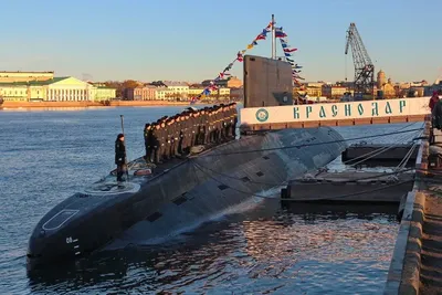 Подводная лодка \"Краснодар\" на ходу