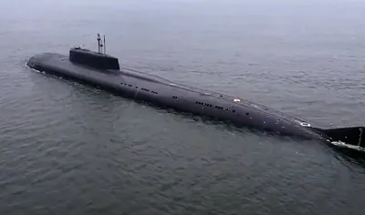 В Баренцевом море погибла российская подводная лодка «Курск»