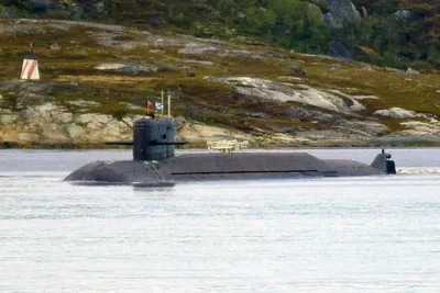 Атомная подводная лодка \"Подмосковье\" на воде