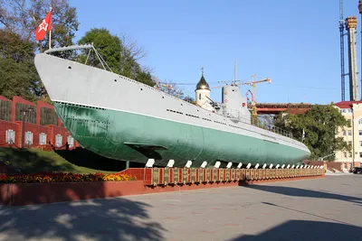 Штаб Тихоокеанского флота и мемориал \"Подводная лодка С-56 Stock Photo |  Adobe Stock