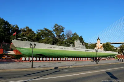 С-13 Дизель-электрическая торпедная подводная лодка серии IX-бис  Краснознамённого Балтийского флота (КБФ) Военно-морского флота СССР.
