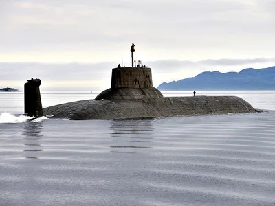 Entertainment facts - Самая большая в мире атомная подводная лодка «Тайфун».  Её длина — почти 173 метра соответствует двум футбольным полям. | Facebook
