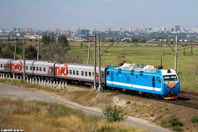 В Польше пассажирский поезд столкнулся с грузовиком и сошел с рельс: фото,  видео | Новости Украины | LIGA.net