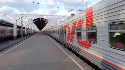 ЧС2т-1015 с поездом Санкт-Петербург — Новороссийск \"Черноморец\" - YouTube