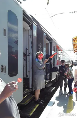 Поезд Адлер - Калининград в Брянске - YouTube