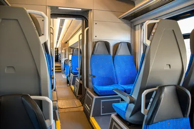 Новый поезд RegioFox начал возить пассажиров в Праге и Среднечешском крае -  vinegret