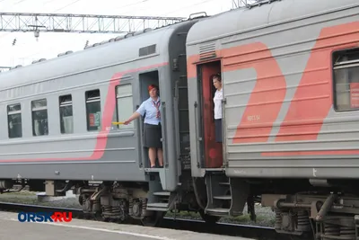 Из-за ДТП в Саратовской области в Волгоград с опозданием прибудет поезд  Челябинск-Адлер.
