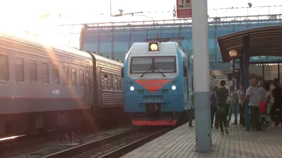 На перегоне под Сочи оказались \"заперты\" 13 поездов дальнего следования и  электричек - KrasnodarMedia.ru