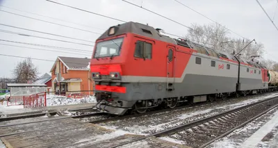 Пассажиры поезда Адлер-Нижневартовск 9 часов простояли в пробке под  Челябинском