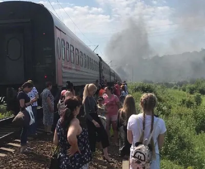 Поезд «Адлер-Нижневартовск» застрял в поле на девять часов | Вестник | Дзен