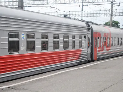 Поезд из Адлера протаранил \"семерку\", погибли два человека — 11.05.2023 — В  России на РЕН ТВ