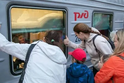 Первый туристический поезд \"Царское золото\" отправился из Петербурга в  Арктику - ТАСС