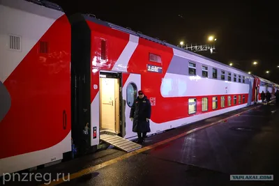 В Пензе презентовали двухэтажный фирменный поезд \"Сура\"
