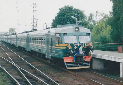 Индийский поезд снаружи стоковое фото. изображение насчитывающей мадурая -  96853804