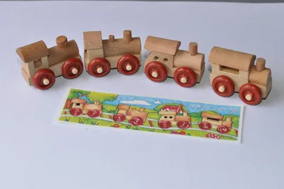 Деревянная игрушка Big Tree Поезд с вагонами