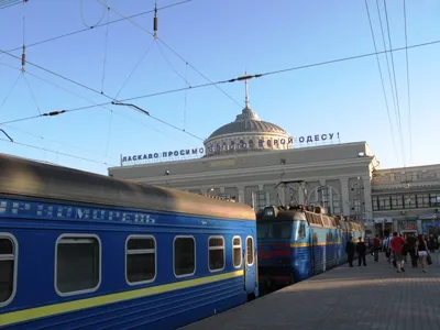 Пассажирам поезда \"Одесса-Киев\" пришлось ехать стоя из-за нехватки вагонов  | Українські Новини
