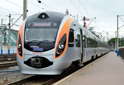 В Харьковской области поезд Интерсити застрял на несколько часов -  Korrespondent.net