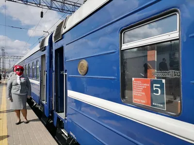 Отправление поезда №34 Таллин-Москва-Таллин (02,01,2012) - YouTube