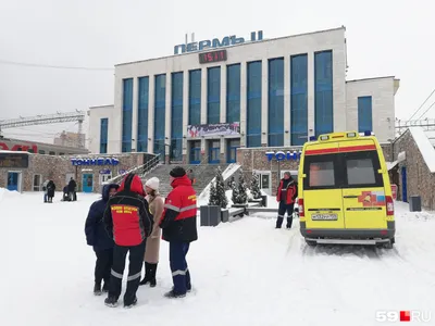 Поврежденный из-за лобового удара поезд Адлер – Пермь продолжил движение
