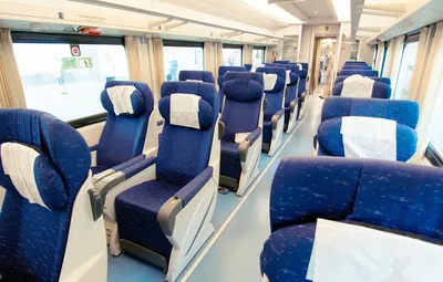 Фирменный поезд «Янтарь» укомплектован новыми вагонами капсульного типа —  РБК