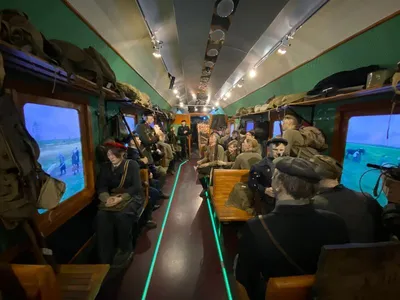 История под стук колес: в Бийск впервые прибыл «Поезд Победы»