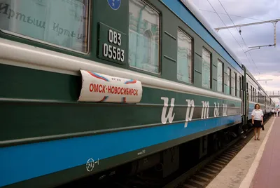 ЭП2К-012 с фирменным поездом \"Сибиряк\" Новосибирск-Москва - YouTube