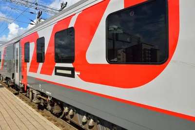 В Новосибирске поезд сбил шедшего в наушниках сибиряка | НДН.Инфо