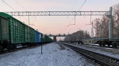 Под Новосибирском поезд насмерть сбил 20-летнего парня - KP.RU