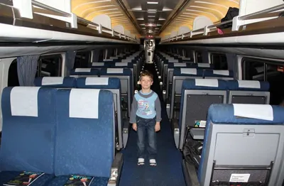 Двухэтажные вагоны с местами для сидения 1-го и 2-го класса - YouTube