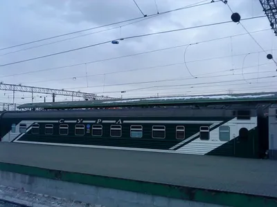Поезд «Сура» начал курсировать между Пензой и Москвой обновленным составом  из двухэтажных вагонов. Эта замена даст возможность не только удовлетворить  повышенный спрос пассажиров на поездки в столицу (количество мест по  сравнению с