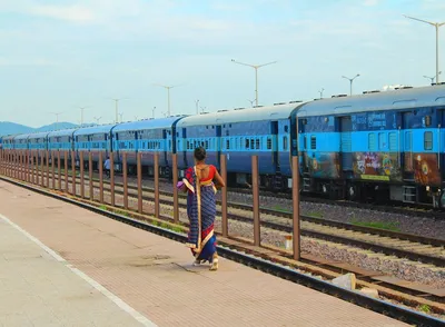 Два пассажирских поезда столкнулись в Индии: есть погибшие и раненые |  Inbusiness.kz