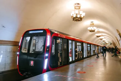 Как создают тематические поезда столичного метро