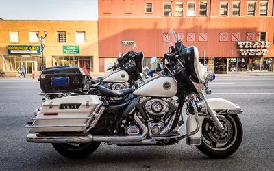 HD фото полицейских мотоциклов - идеальный выбор для любого размера экрана