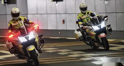 Великолепие спецтехники: Зрелищные снимки полицейских мотоциклов