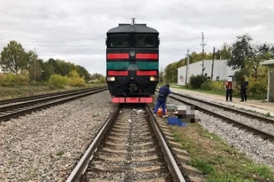 В Уральске мужчина попал под поезд и выжил