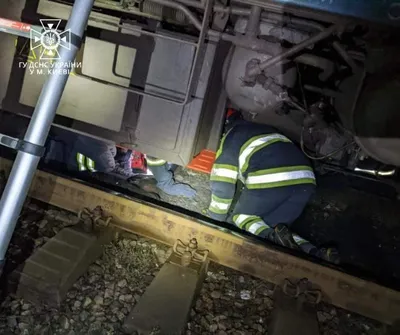 ФОТО) Недалеко от города Сынжера 38-летний мужчина попал под поезд и выжил  - BasTV