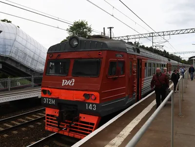 В Воронежской области пьяный пассажир поезда воткнул вилку в руку попутчицы