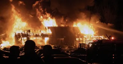 10 лет назад в России сгорел клуб \"Хромая лошадь\": в сети припомнили видео  рокового пожара - «ФАКТЫ»