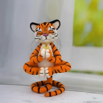Картинки Тигры Большие кошки Смешные языком Морда Животные