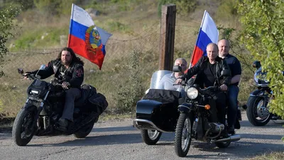 Фото Путина на мотоцикле: выберите размер и формат
